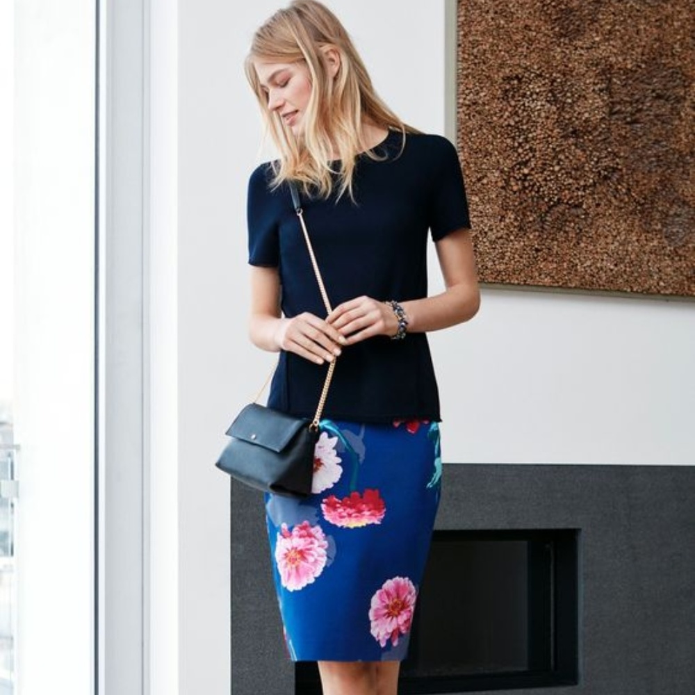 Banana Republic size 2 floral skirt